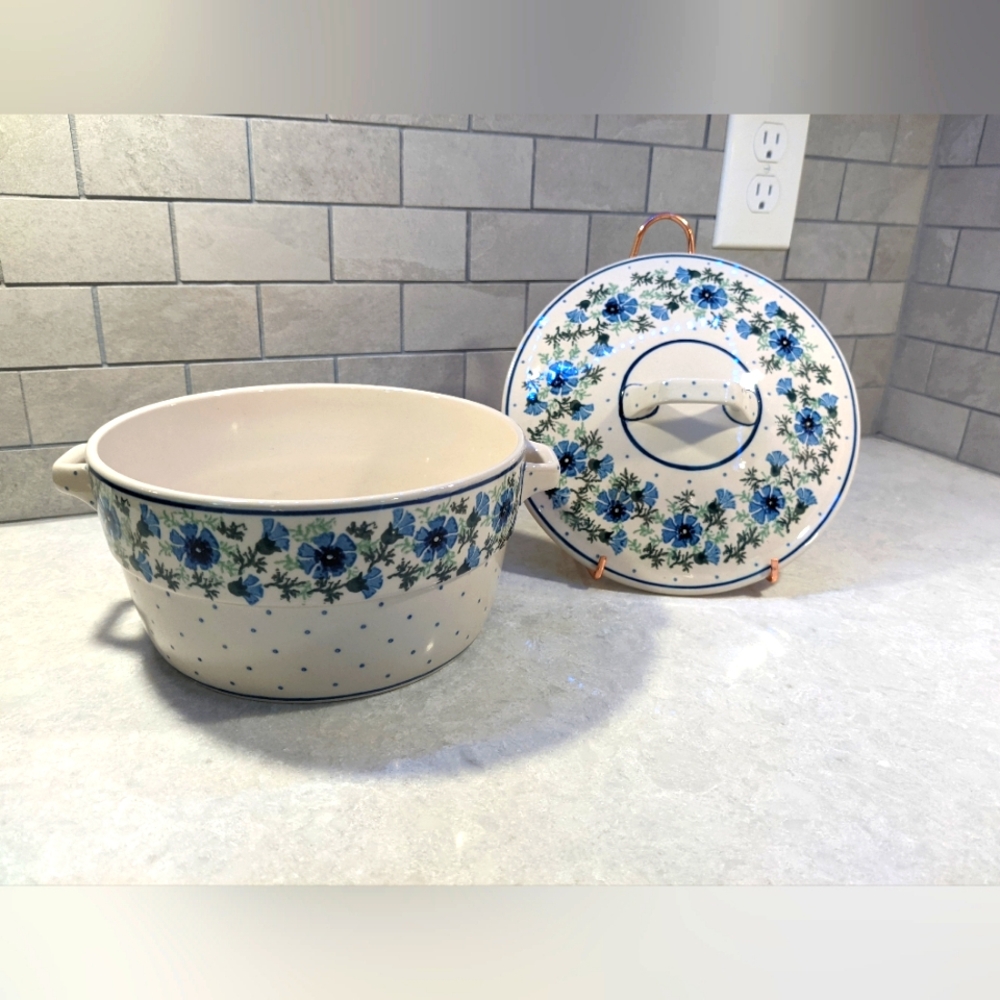 Boleslawiec Polish Pottery 1 Quart Lidded Cassrole